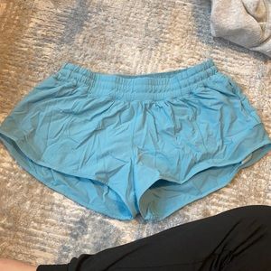 lululemon hotty hot 2.5 inch